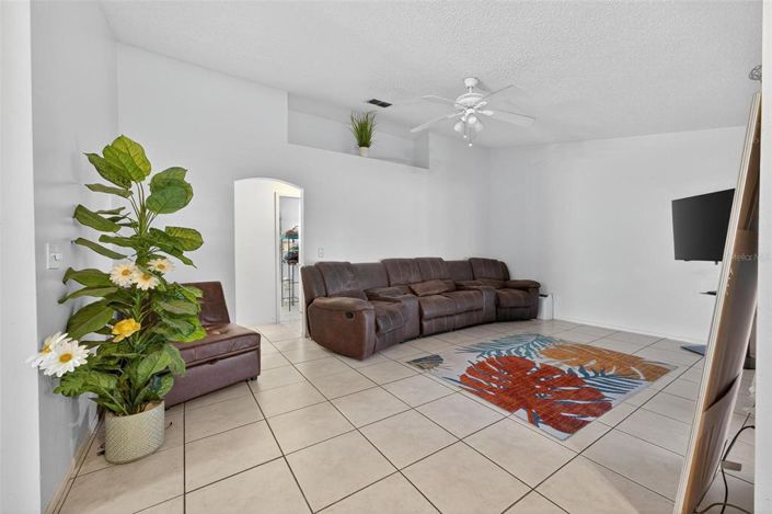 Image No.16-3 Bed Property for sale