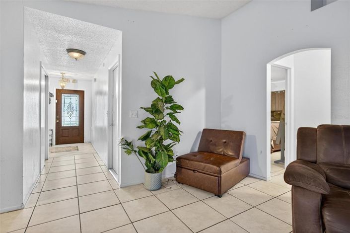 Image No.9-3 Bed Property for sale