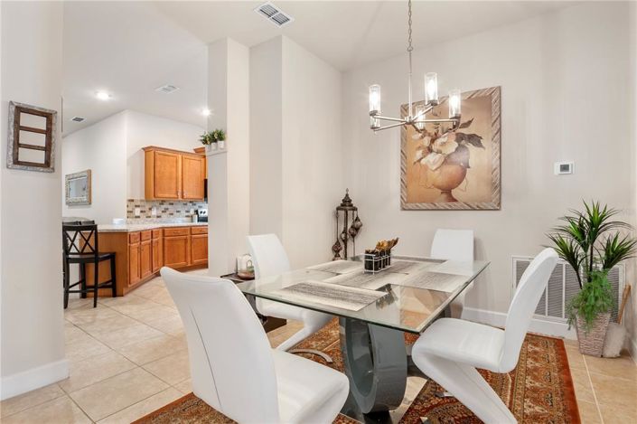 Image No.3-Propriété de 4 chambres à vendre à Davenport