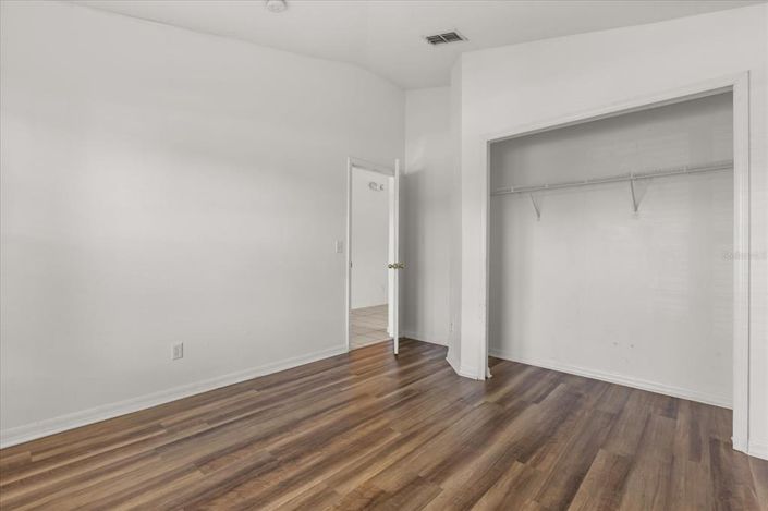 Image No.21-5 Bed Property for sale