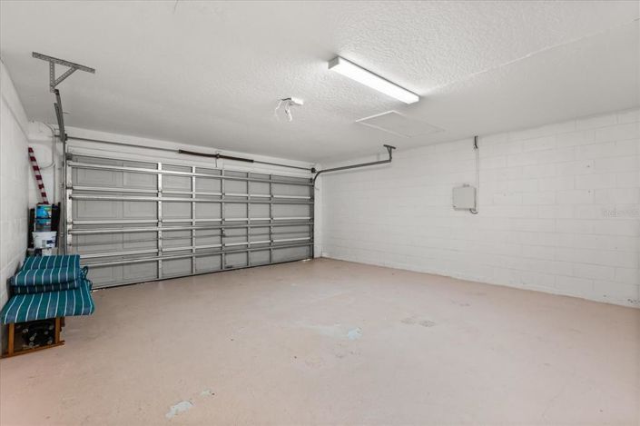 Image No.37-5 Bed Property for sale