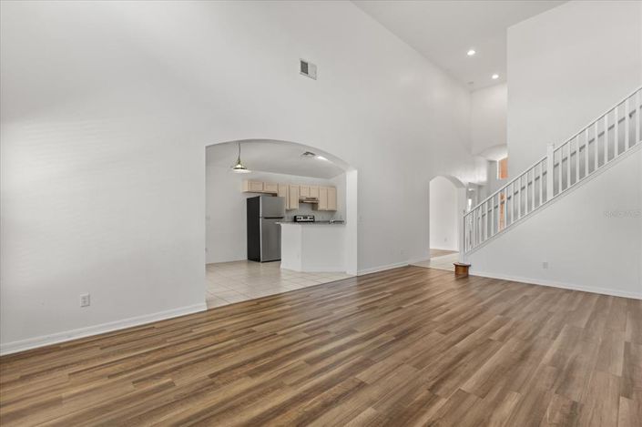 Image No.7-5 Bed Property for sale