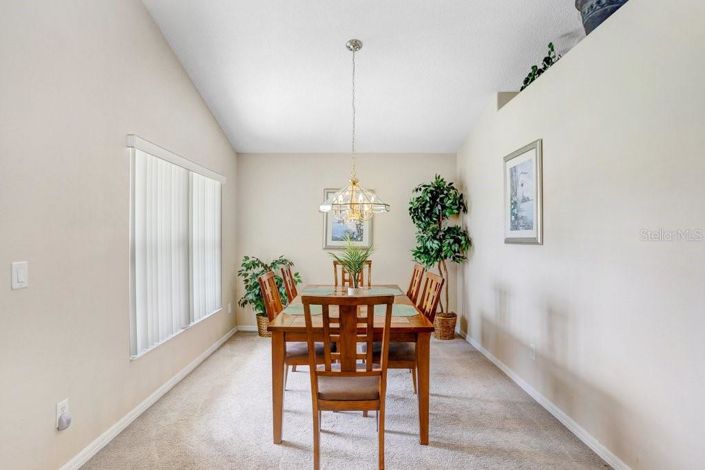 Image No.8-Propriété de 4 chambres à vendre à Kissimmee