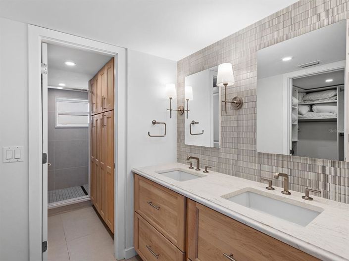 Image No.19-Propriété de 2 chambres à vendre à Sarasota