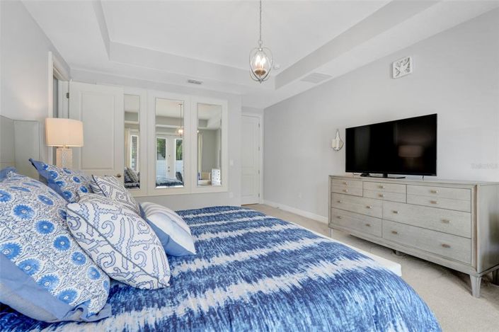 Image No.35-6 Bed Property for sale