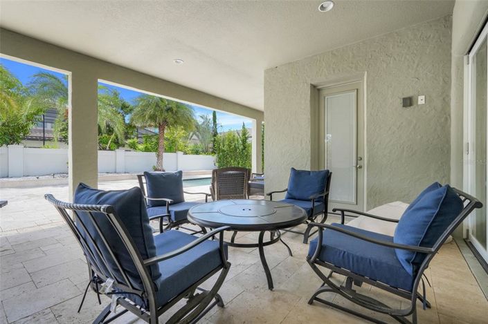 Image No.60-6 Bed Property for sale