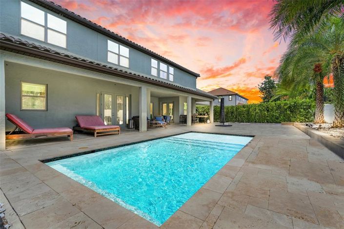 Image No.62-6 Bed Property for sale