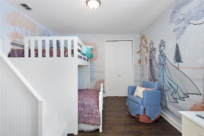 Image No.38-6 Bed Property for sale