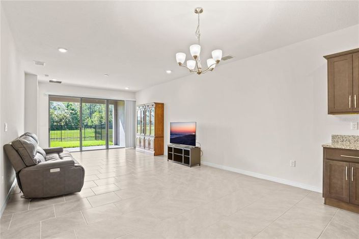 Image No.10-2 Bed Townhouse for sale