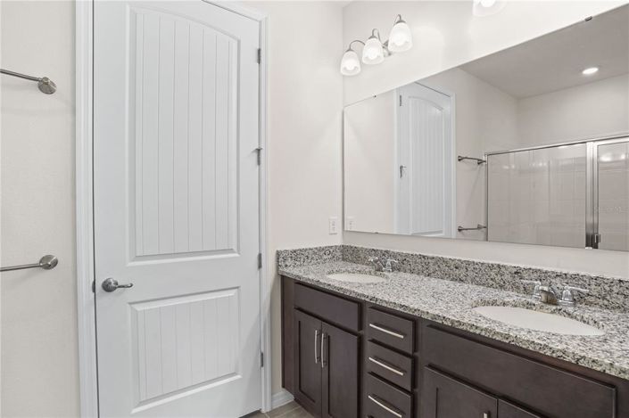 Image No.18-2 Bed Townhouse for sale