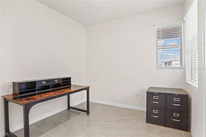 Image No.23-2 Bed Townhouse for sale