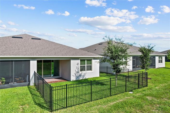 Image No.32-2 Bed Townhouse for sale