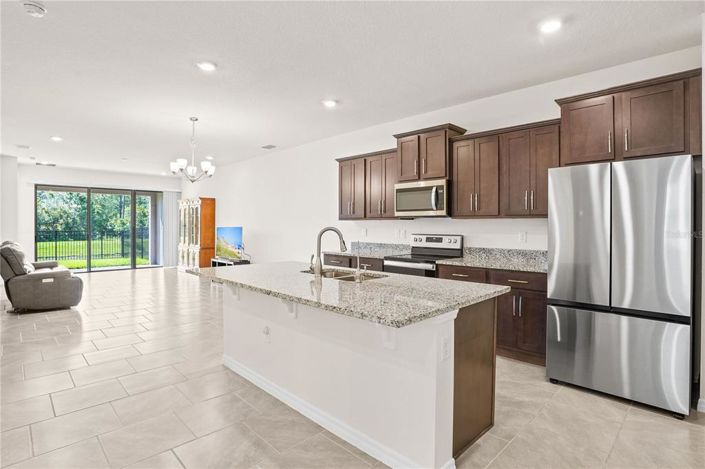 Image No.6-2 Bed Townhouse for sale