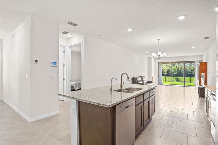 Image No.9-2 Bed Townhouse for sale