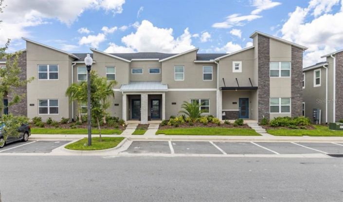 Image No.1-4 Bed Townhouse for sale