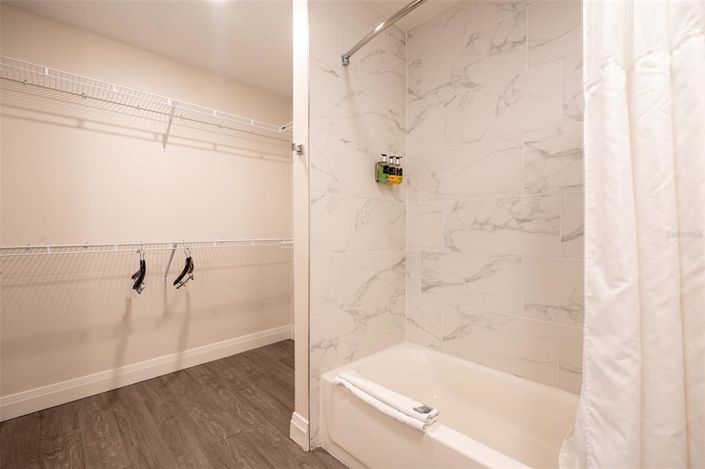 Image No.33-2 Bed Property for sale