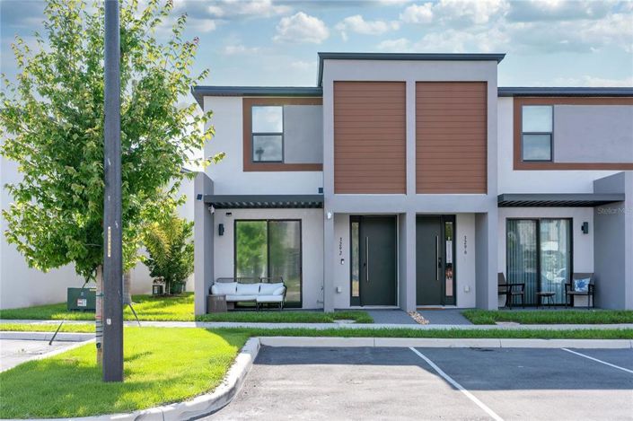 Image No.1-3 Bed Townhouse for sale