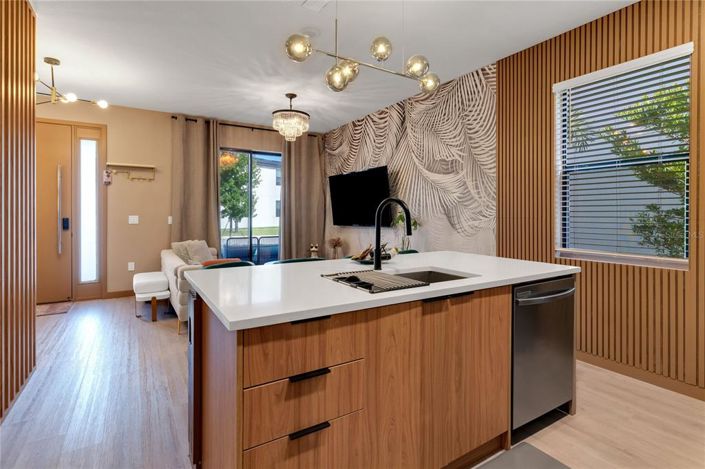 Image No.50-3 Bed Townhouse for sale