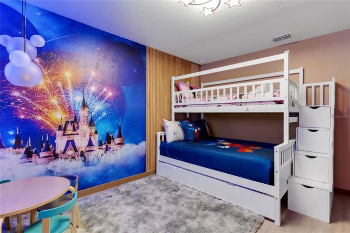 Image No.66-3 Bed Townhouse for sale