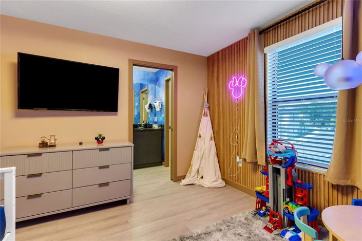 Image No.67-3 Bed Townhouse for sale