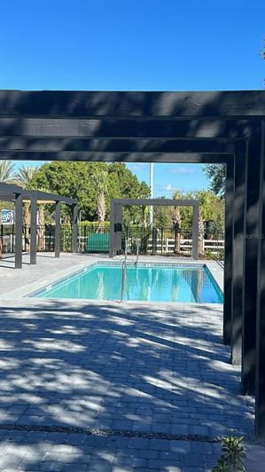 Image No.82-3 Bed Townhouse for sale