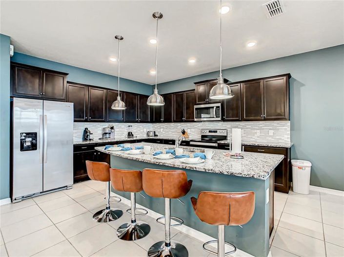 Image No.9-10 Bed Property for sale