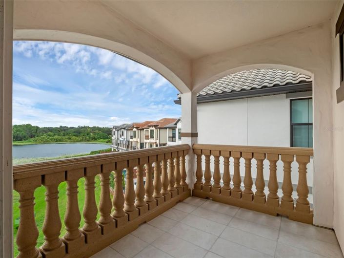 Image No.44-6 Bed Property for sale