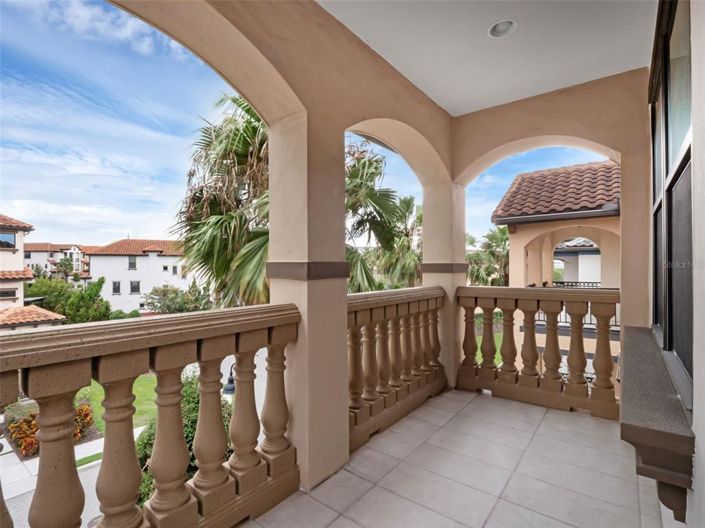 Image No.45-6 Bed Property for sale