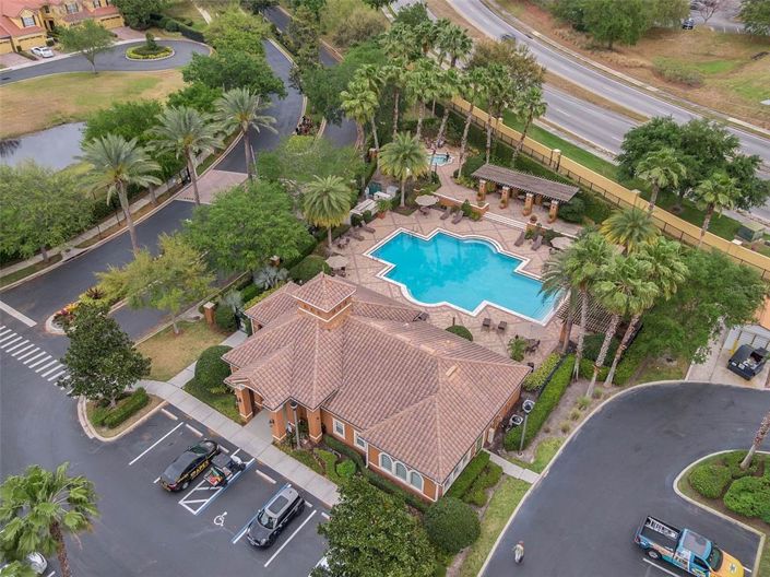 Image No.64-6 Bed Property for sale