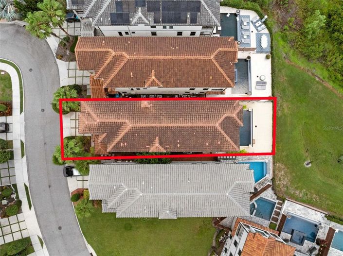 Image No.68-6 Bed Property for sale