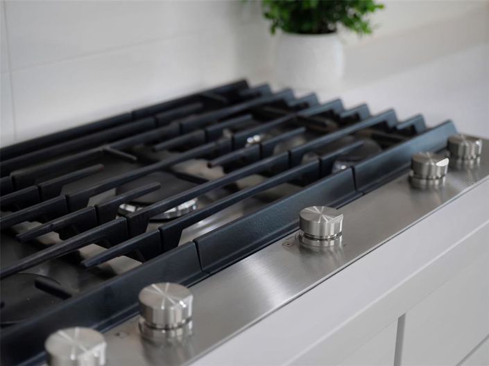 Image No.7-6 Bed Property for sale