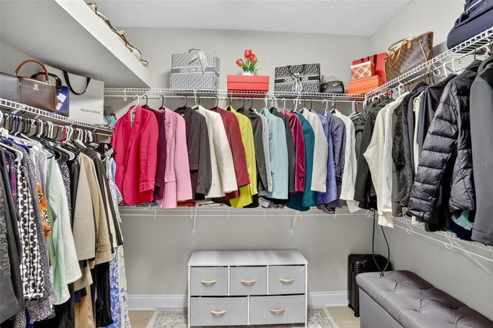 Image No.23-3 Bed Property for sale