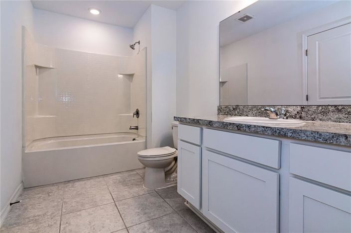 Image No.19-3 Bed Townhouse for sale