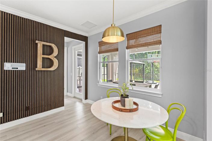 Image No.13-6 Bed Property for sale