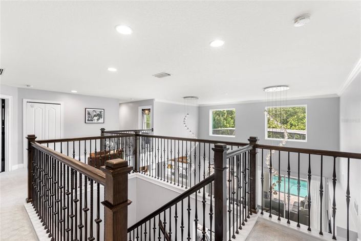 Image No.29-6 Bed Property for sale