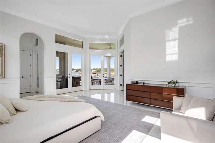 Image No.39-6 Bed Property for sale