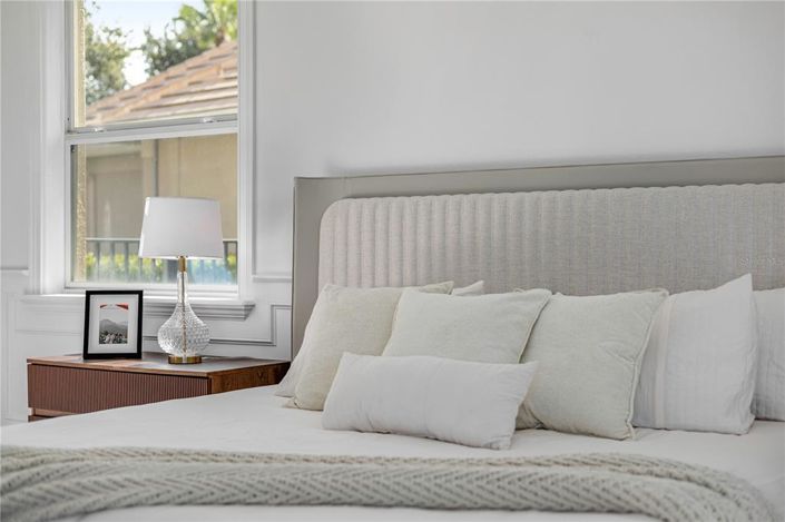 Image No.40-6 Bed Property for sale