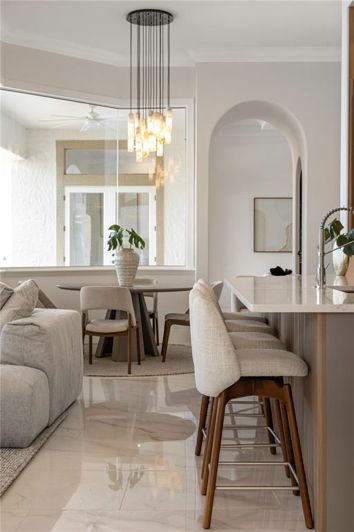 Image No.47-6 Bed Property for sale