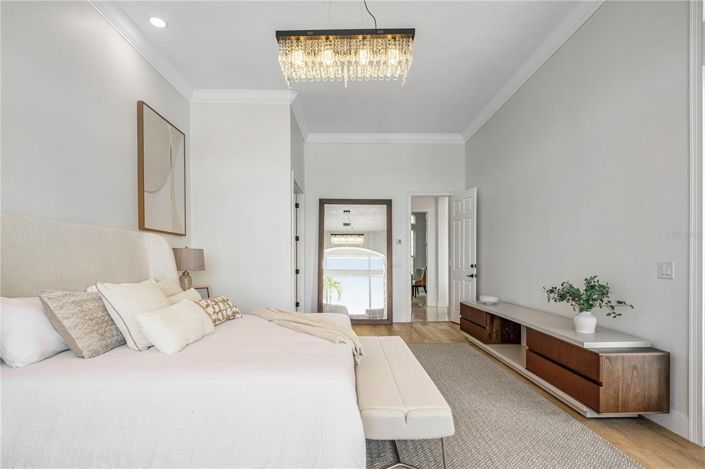 Image No.51-6 Bed Property for sale