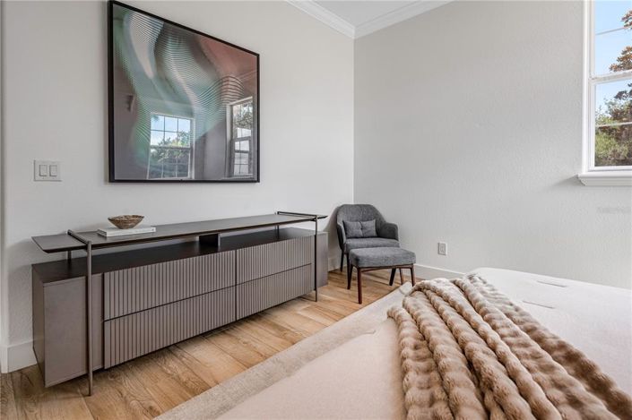 Image No.54-6 Bed Property for sale