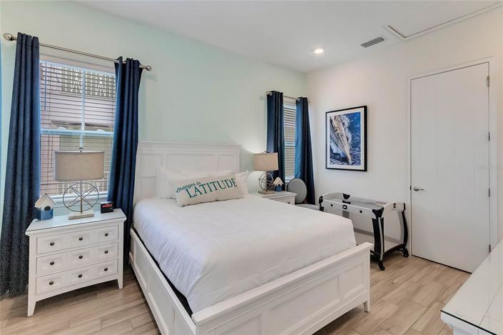 Image No.13-2 Bed Property for sale