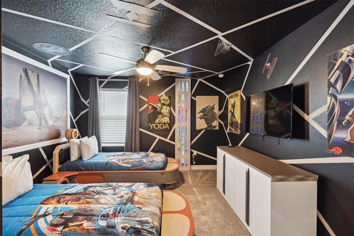 Image No.11-7 Bed Property for sale