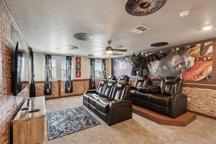 Image No.19-7 Bed Property for sale