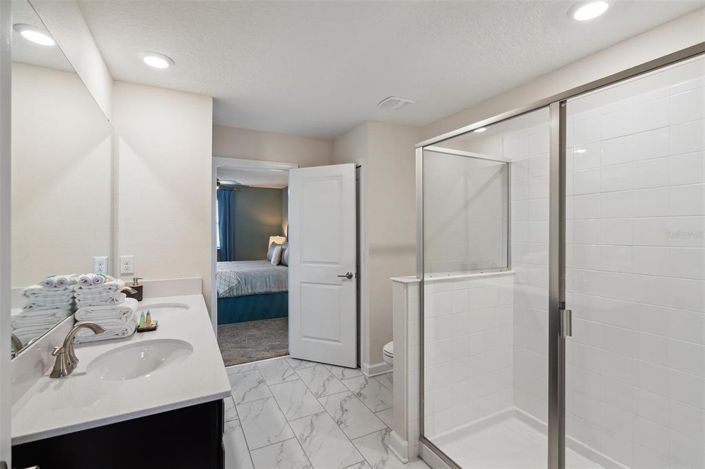 Image No.33-7 Bed Property for sale