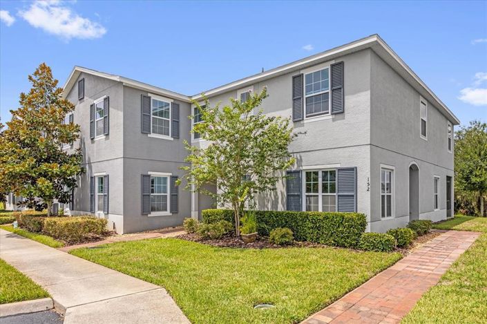 Image No.1-4 Bed Townhouse for sale