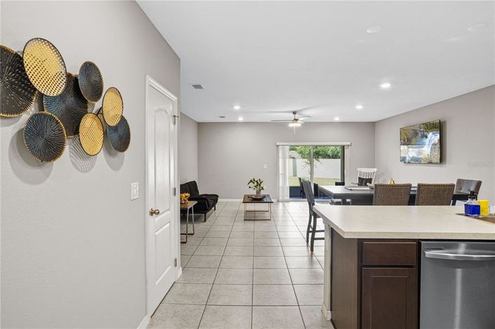 Image No.6-3 Bed Townhouse for sale