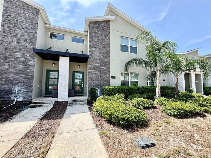 Image No.1-4 Bed Townhouse for sale