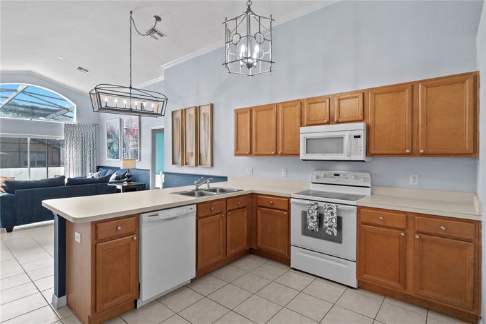 Image No.12-4 Bed Property for sale