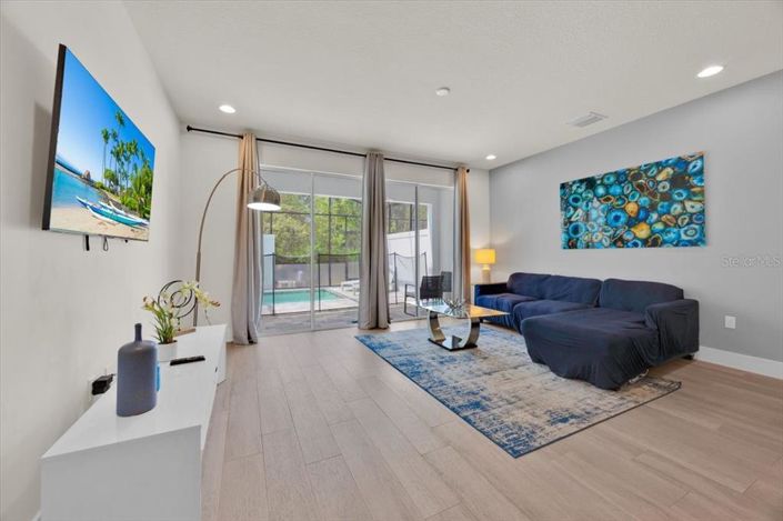 Image No.10-3 Bed Townhouse for sale