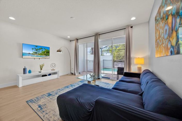 Image No.11-3 Bed Townhouse for sale